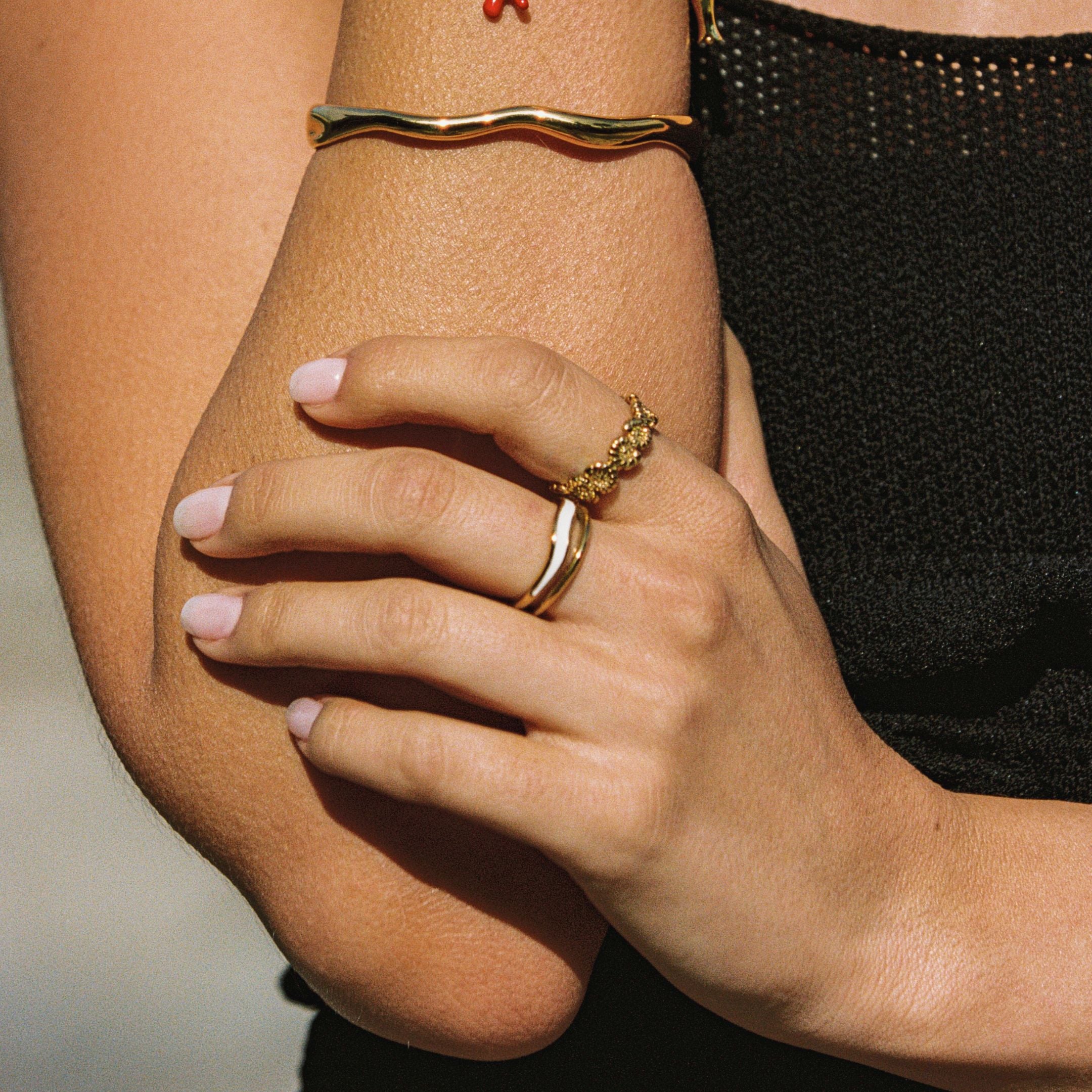Elegant Airy Ring